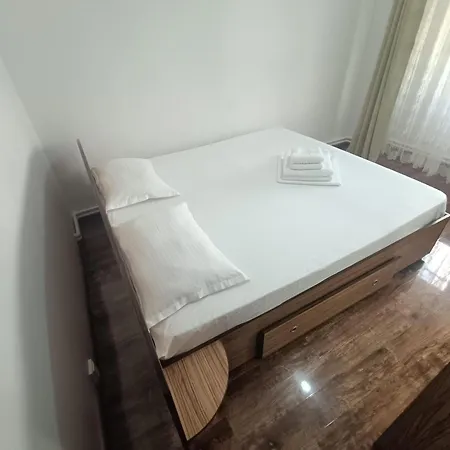 Peter Et Len Soleil , Famille *