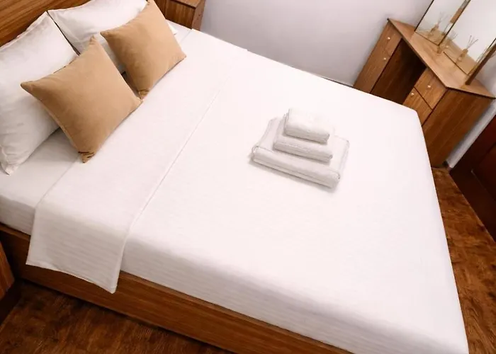 Peter Et Len Soleil , Famille Appartement Eforie Nord